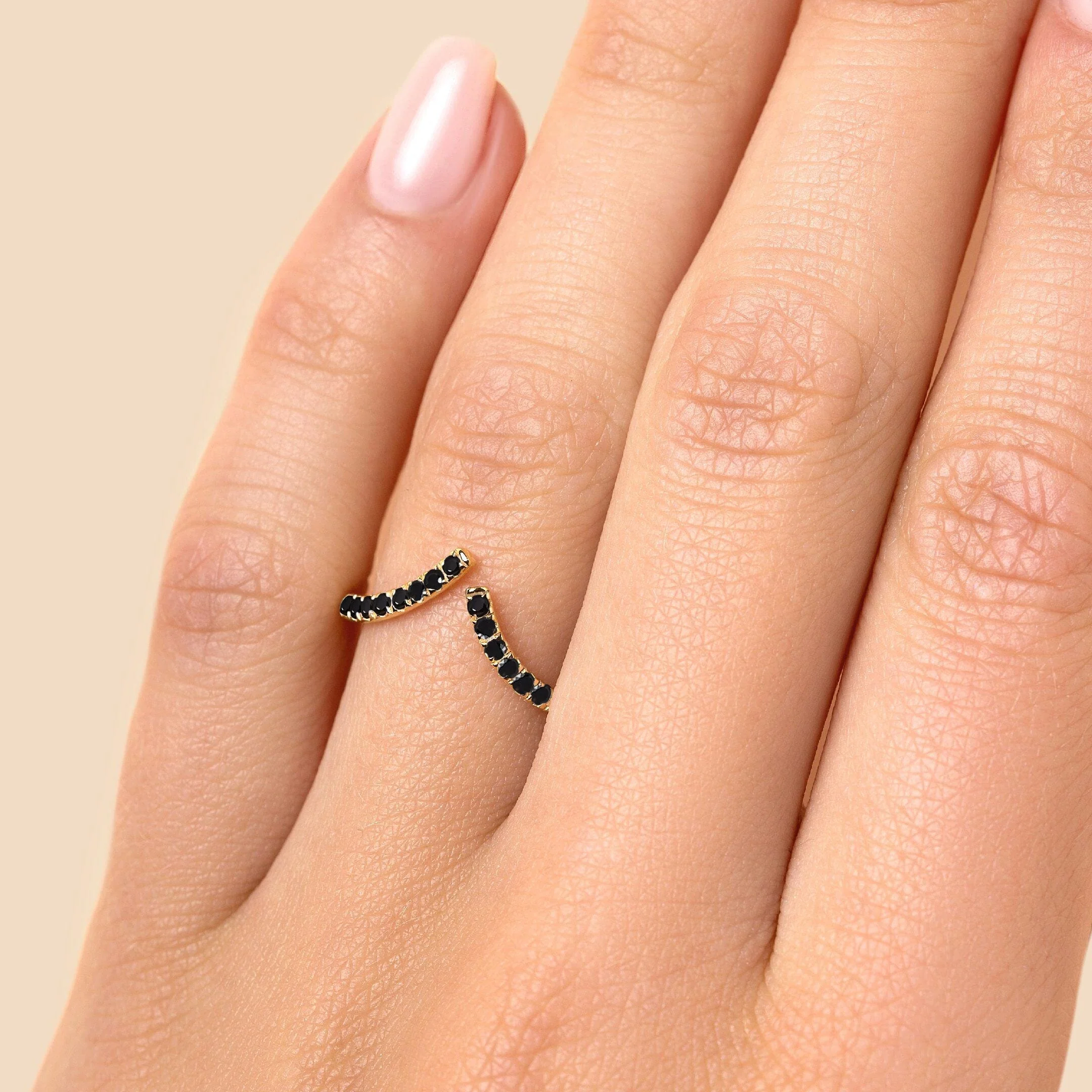 Adjustable Black Spinel Ring - Infinite - Image 6