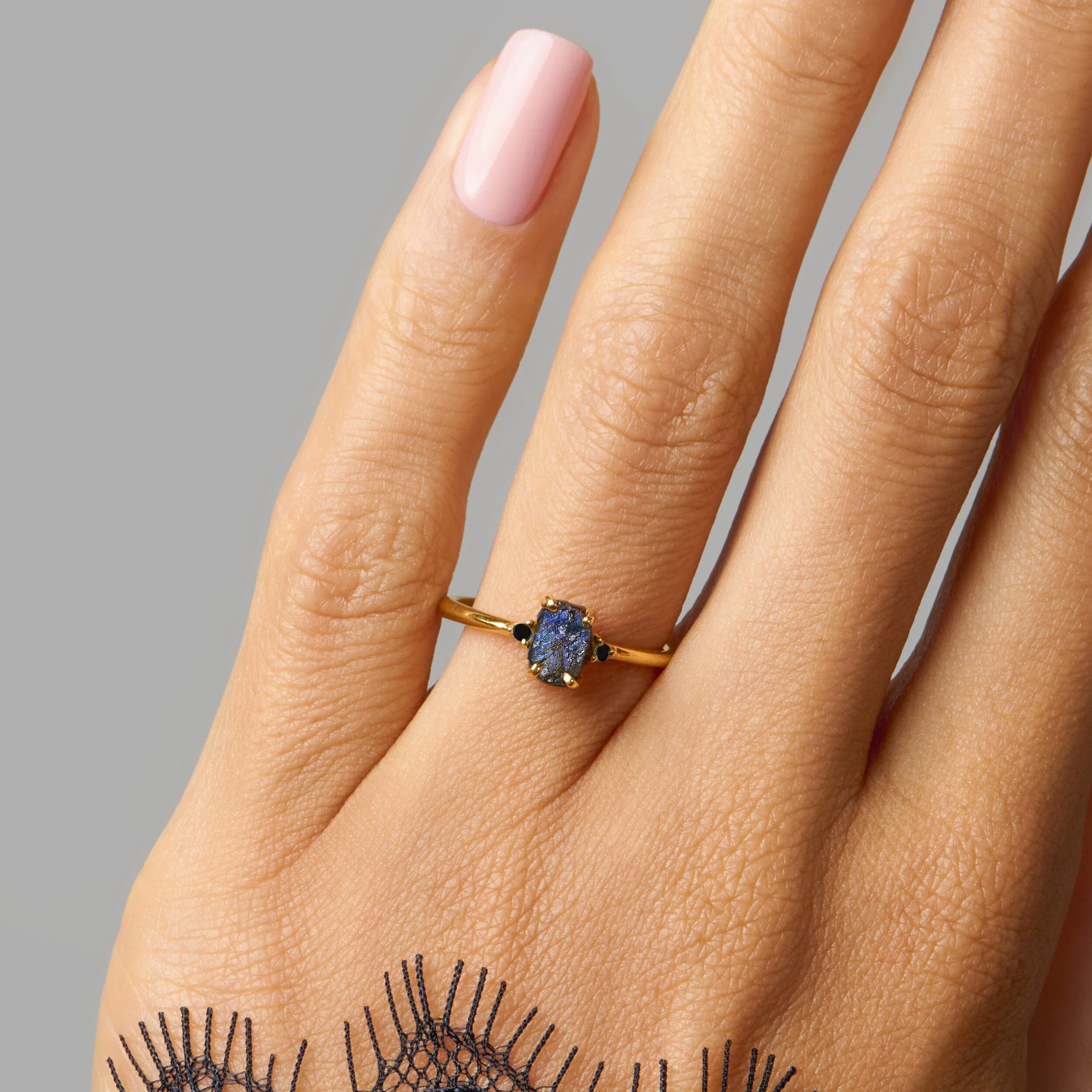 Labradorite Black Onyx Ring - Petite Raw Allure - Image 6