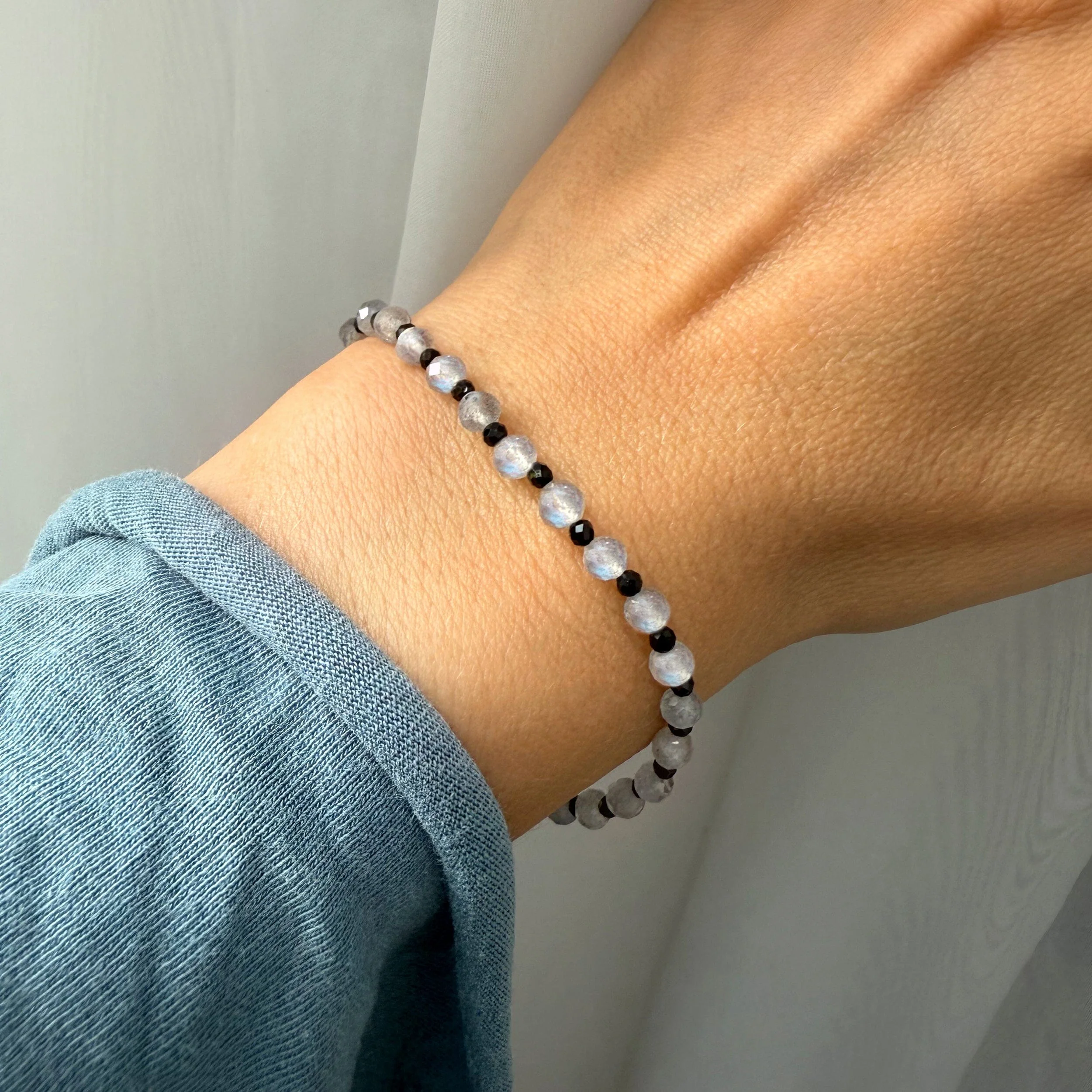 Labradorite Black Spinel Beads Bracelet - Power Shield - Image 4