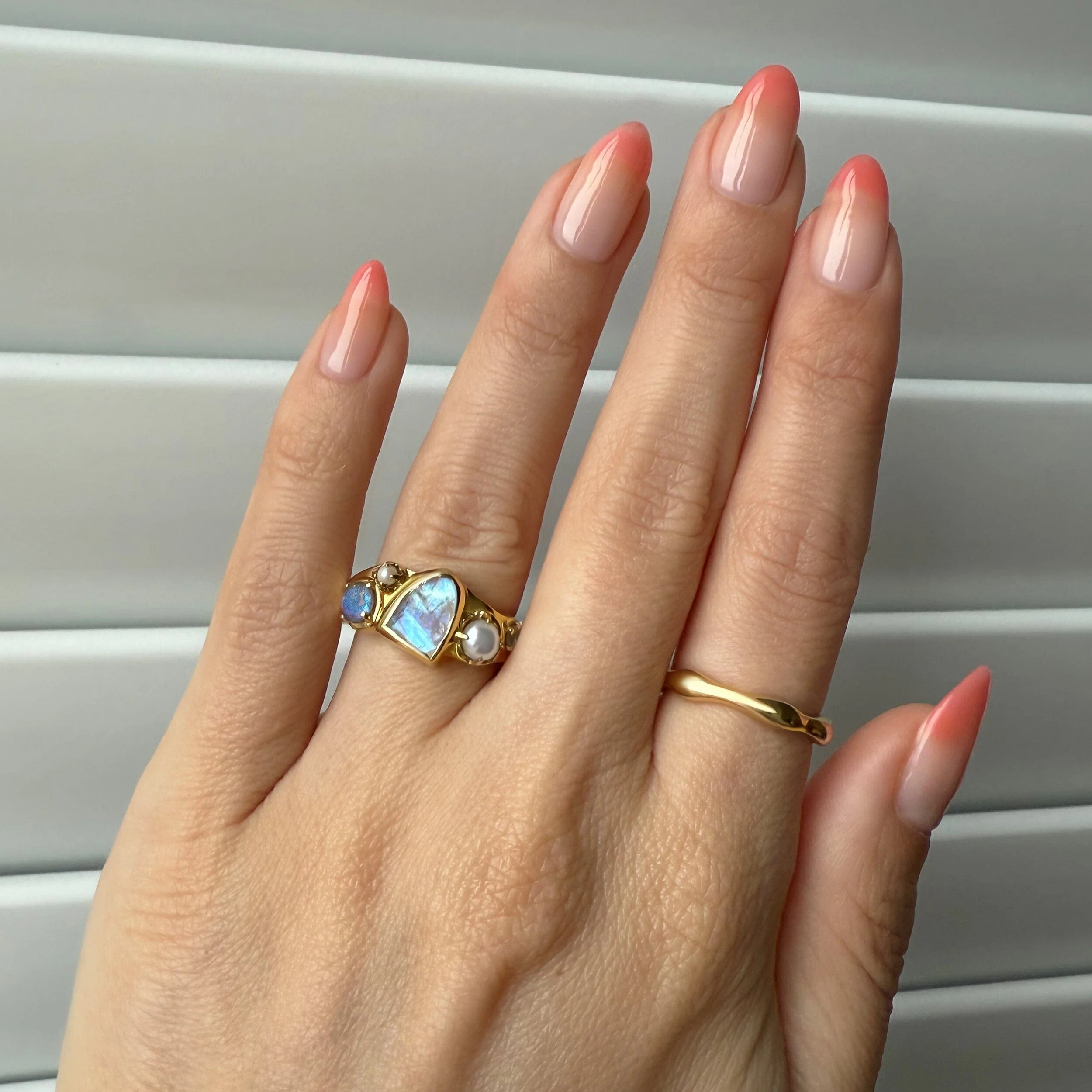 Mist Heirloom Ring & Magma Band - Image 13